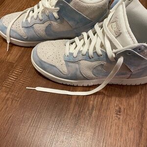 Nike Dunk High SE “Clouds Celestine Blue” sz 9